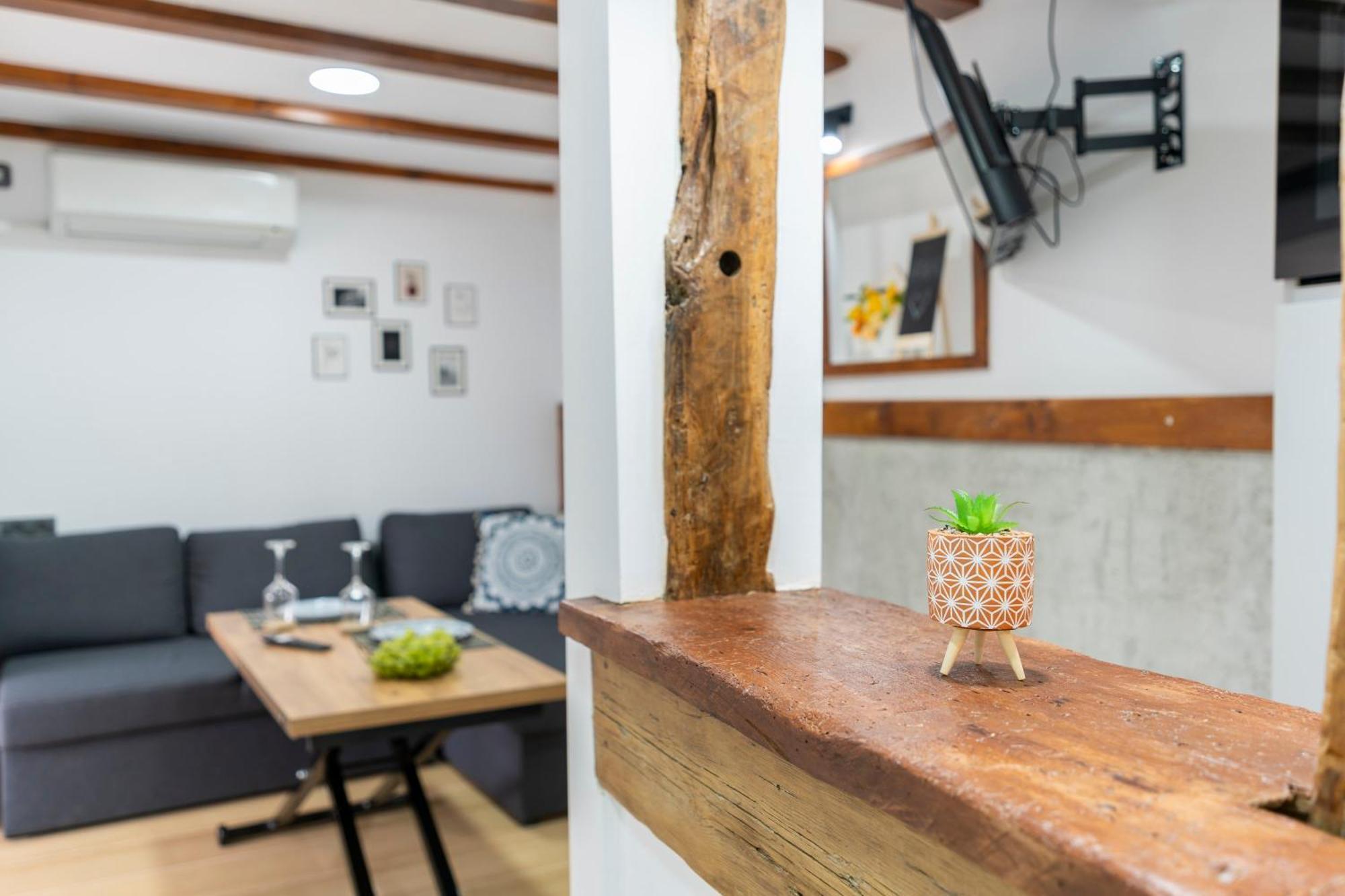 Bobevata Guest House - Floor 1 - Stunning View Old Town Veliko Tarnovo Extérieur photo